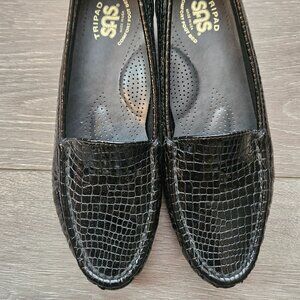 Black SAS Made in USA Women's Patent loafers size 8